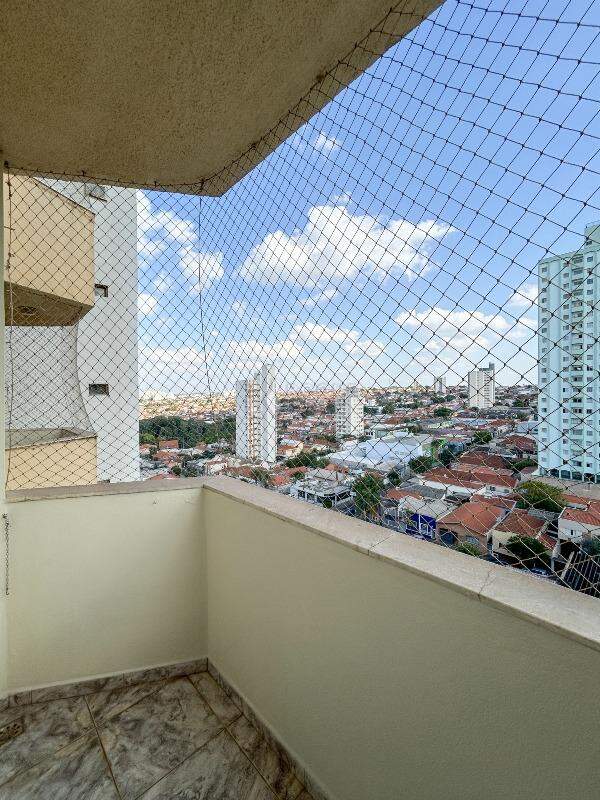 Apartamento para aluguel no bairro Centro: Sacada