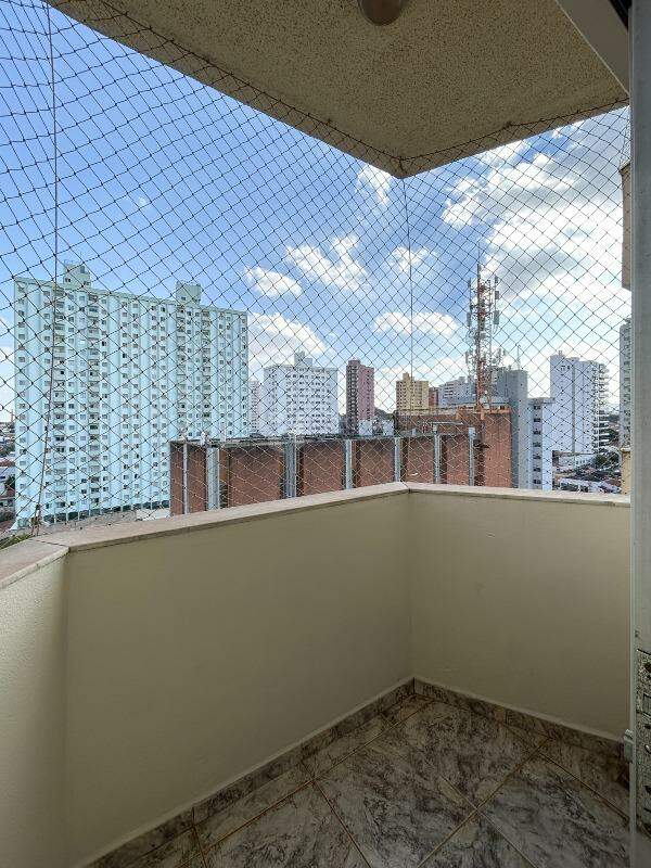 Apartamento para aluguel no bairro Centro: Sacada