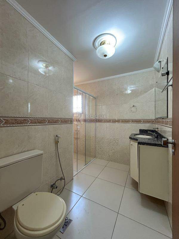 Apartamento para aluguel no bairro Centro: WC social 