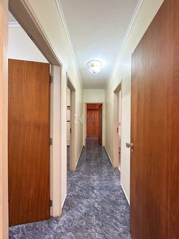 Apartamento para aluguel no bairro Centro: Hall 
