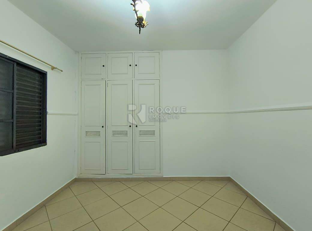 Casa Residencial para aluguel no bairro Vila Mathias: Dormitório 02