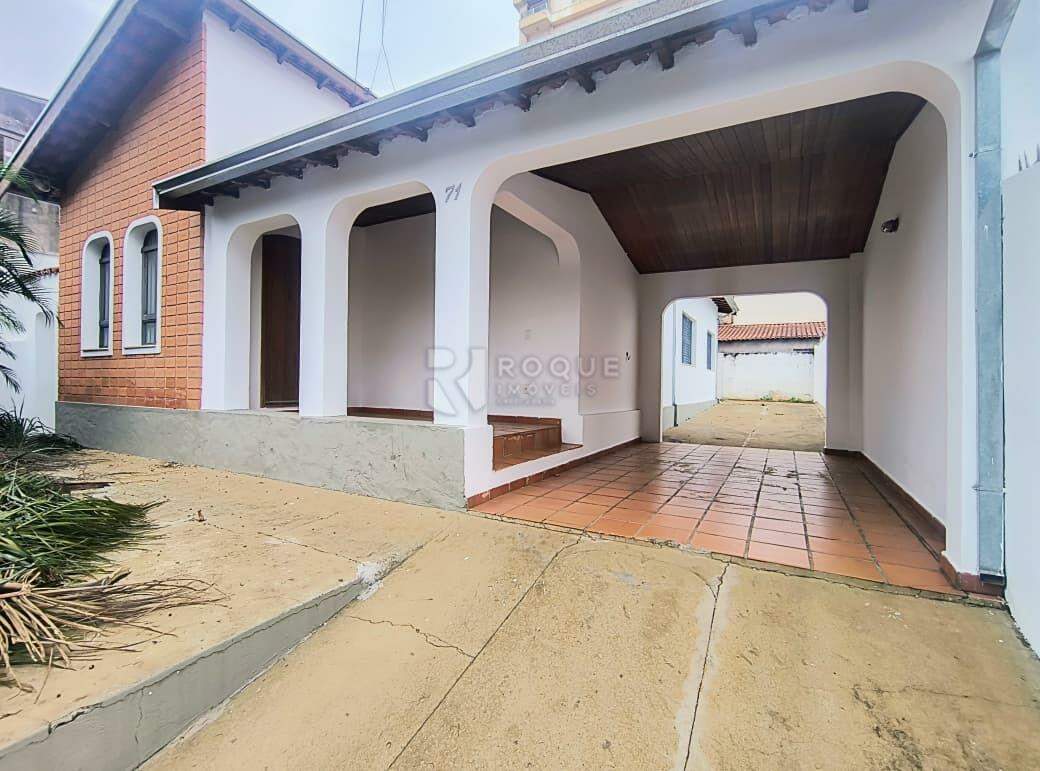 Casa Residencial para aluguel no bairro Vila Mathias: Frente