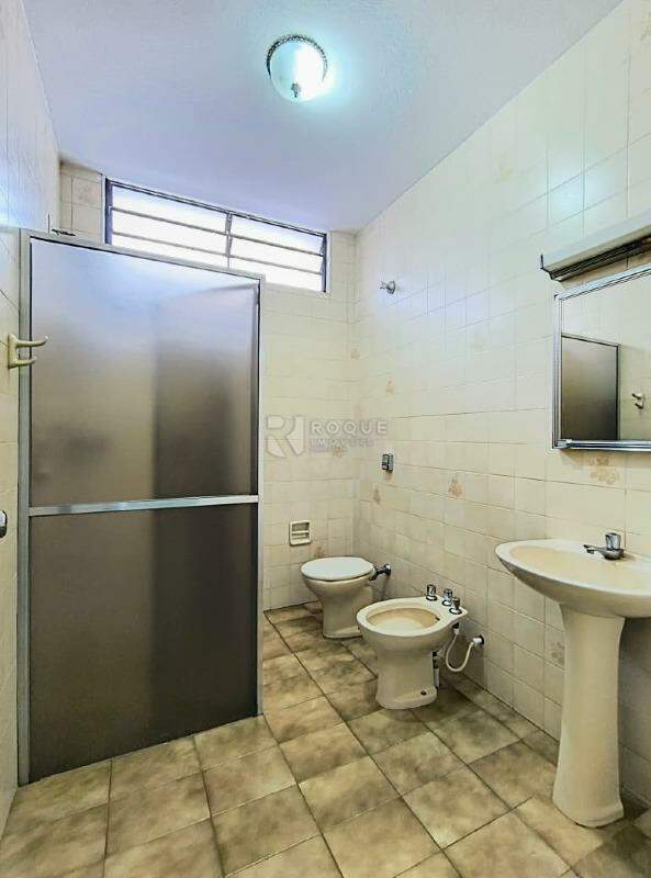 Casa Residencial para aluguel no bairro Vila Mathias: Wc suíte
