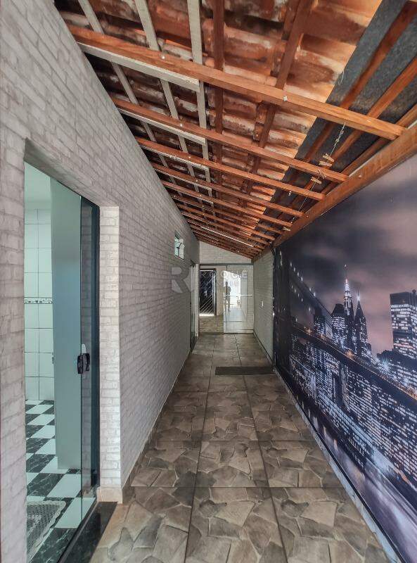 Casa Residencial para aluguel no bairro Jardim Santa Adélia: Corredor