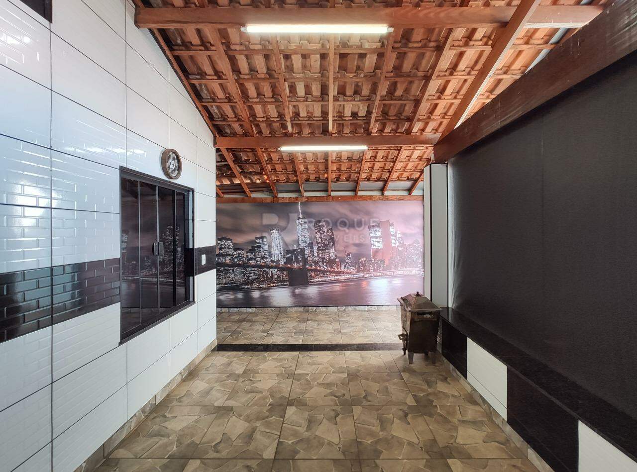 Casa Residencial para aluguel no bairro Jardim Santa Adélia: Fundo
