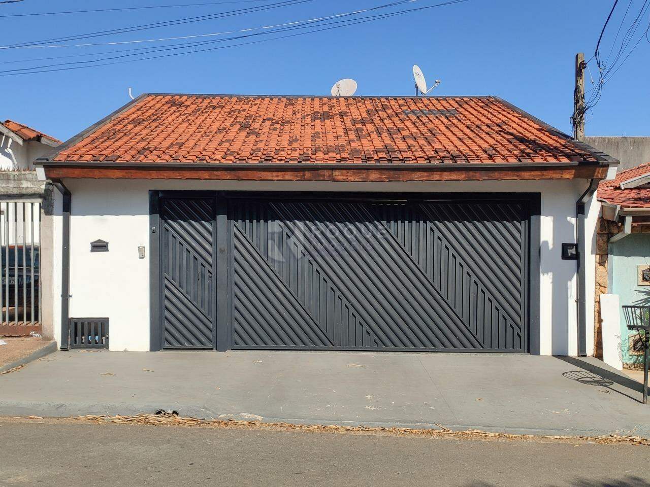 Casa Residencial para aluguel no bairro Jardim Santa Adélia: Fachada 