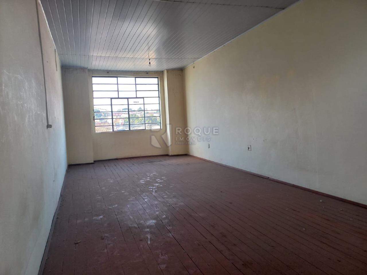Casa com salão para aluguel no bairro Centro:
