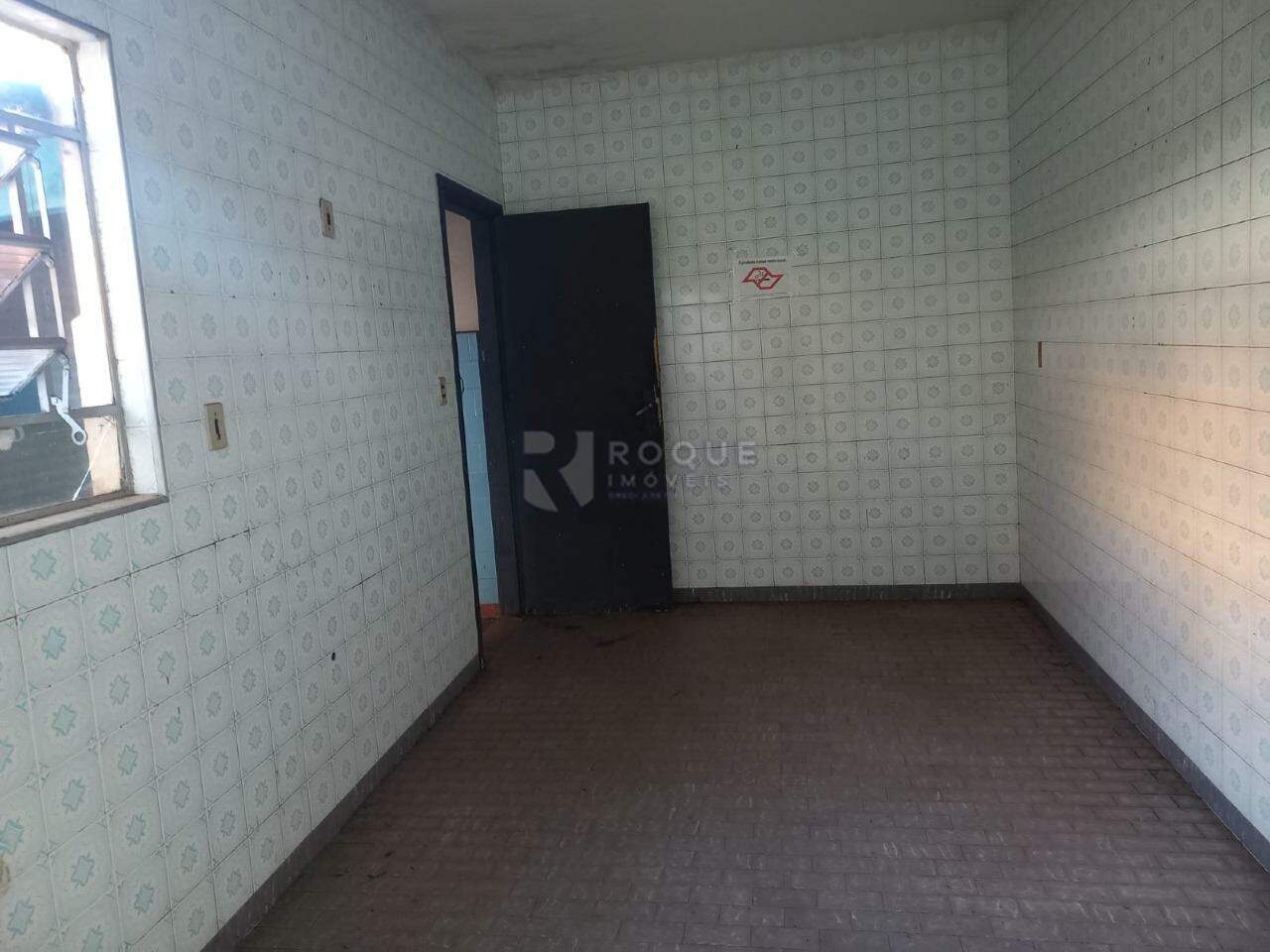 Casa com salão para aluguel no bairro Centro:
