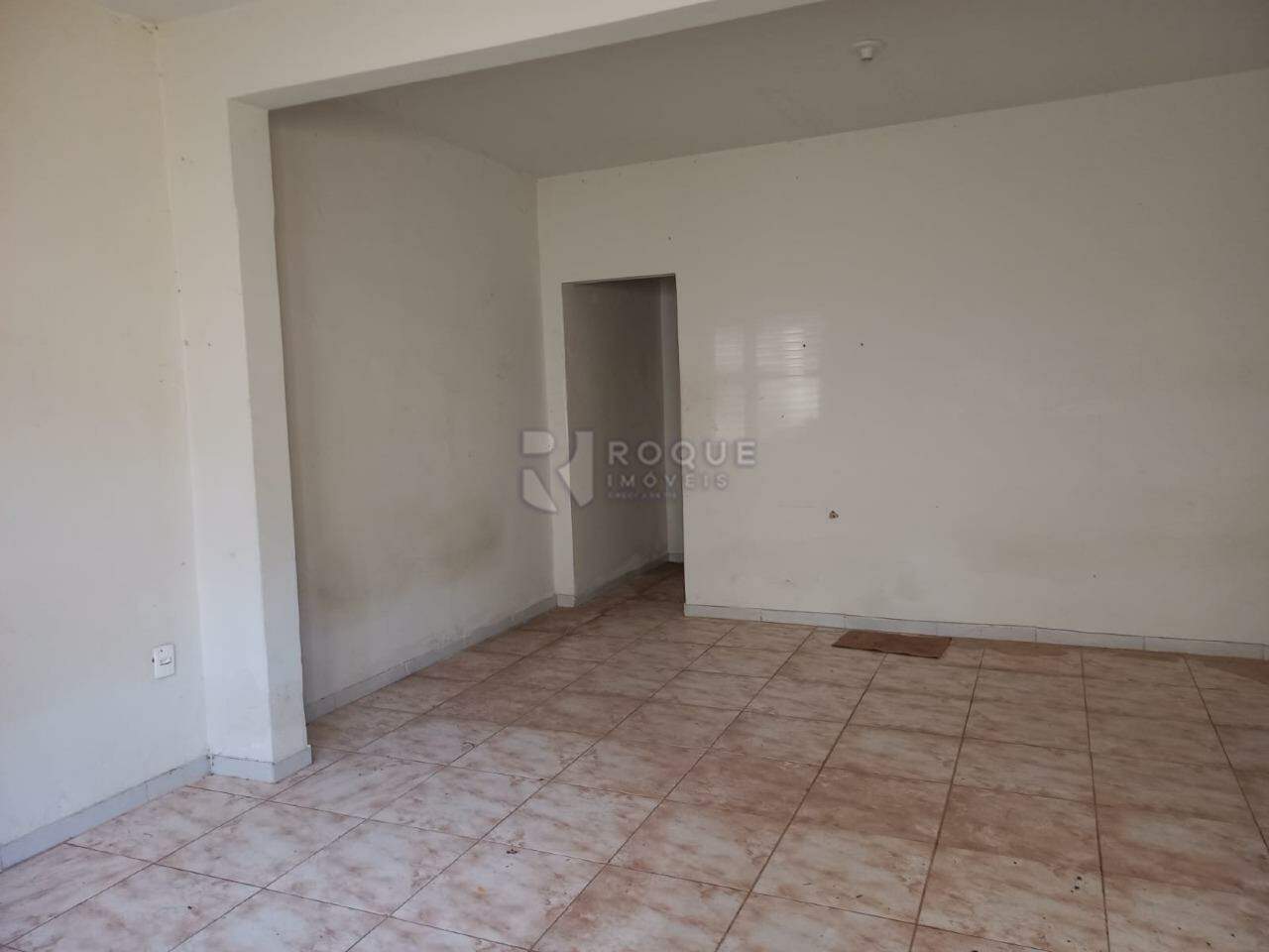 Casa com salão para aluguel no bairro Centro: