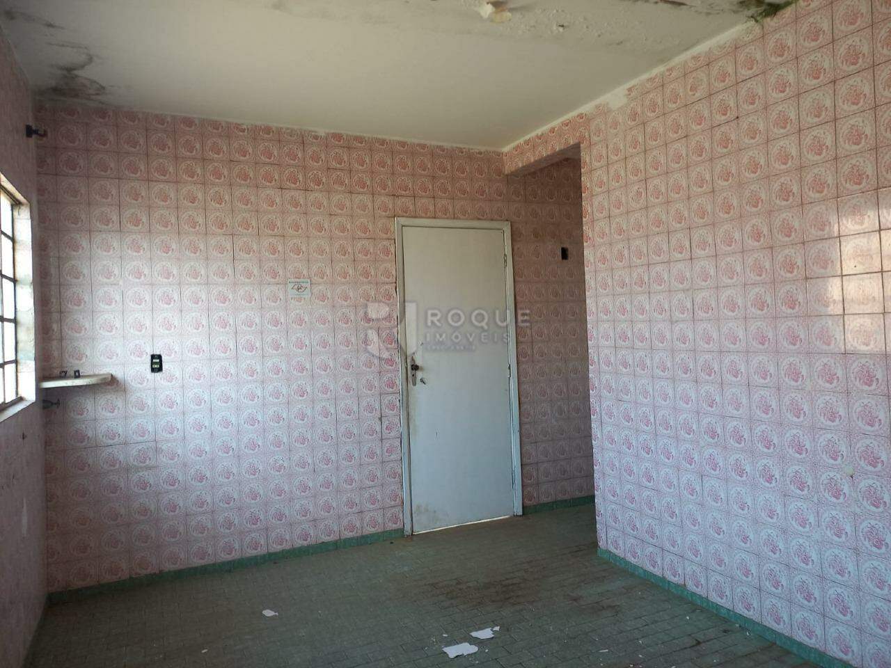 Casa com salão para aluguel no bairro Centro: