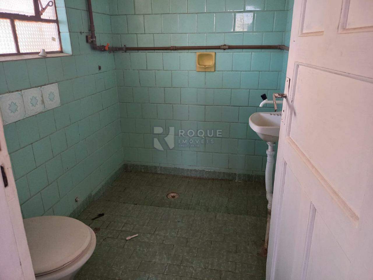 Casa com salão para aluguel no bairro Centro: