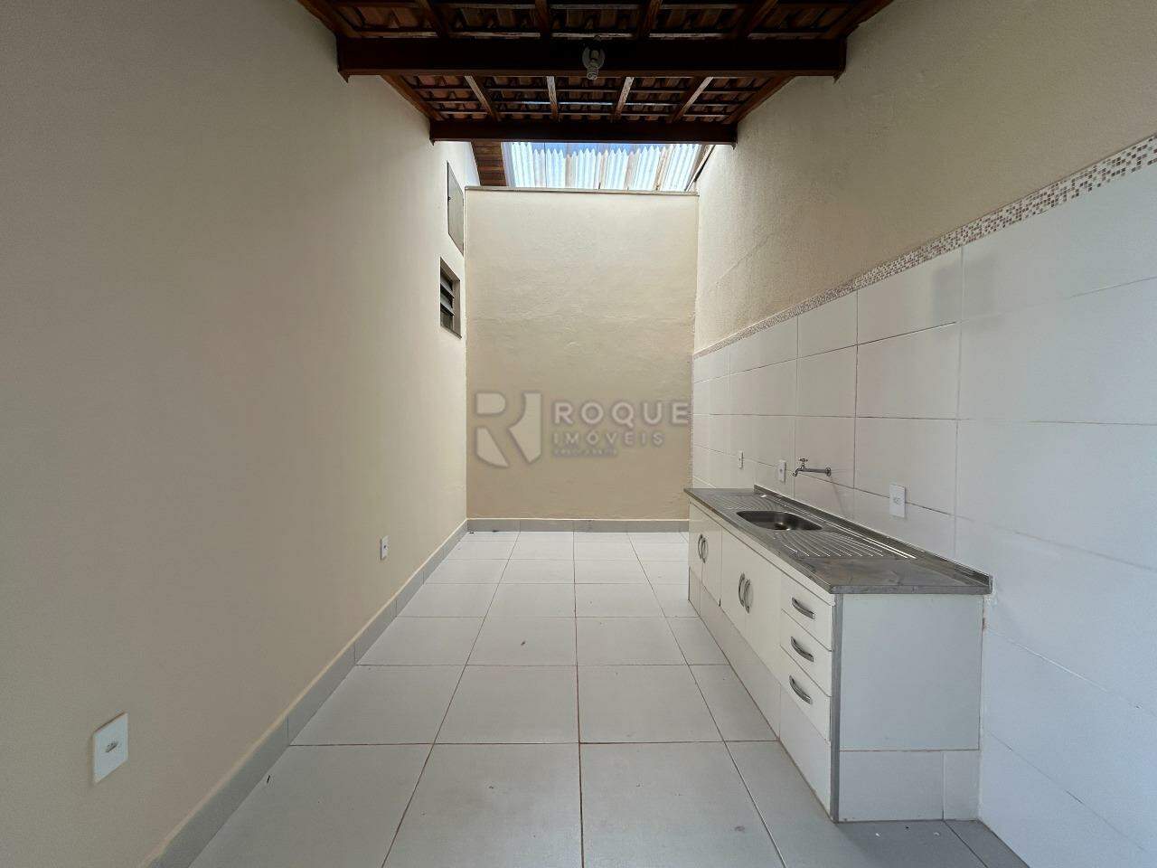 Casa Residencial para aluguel no bairro Vila Piza: Área de serviço fundo