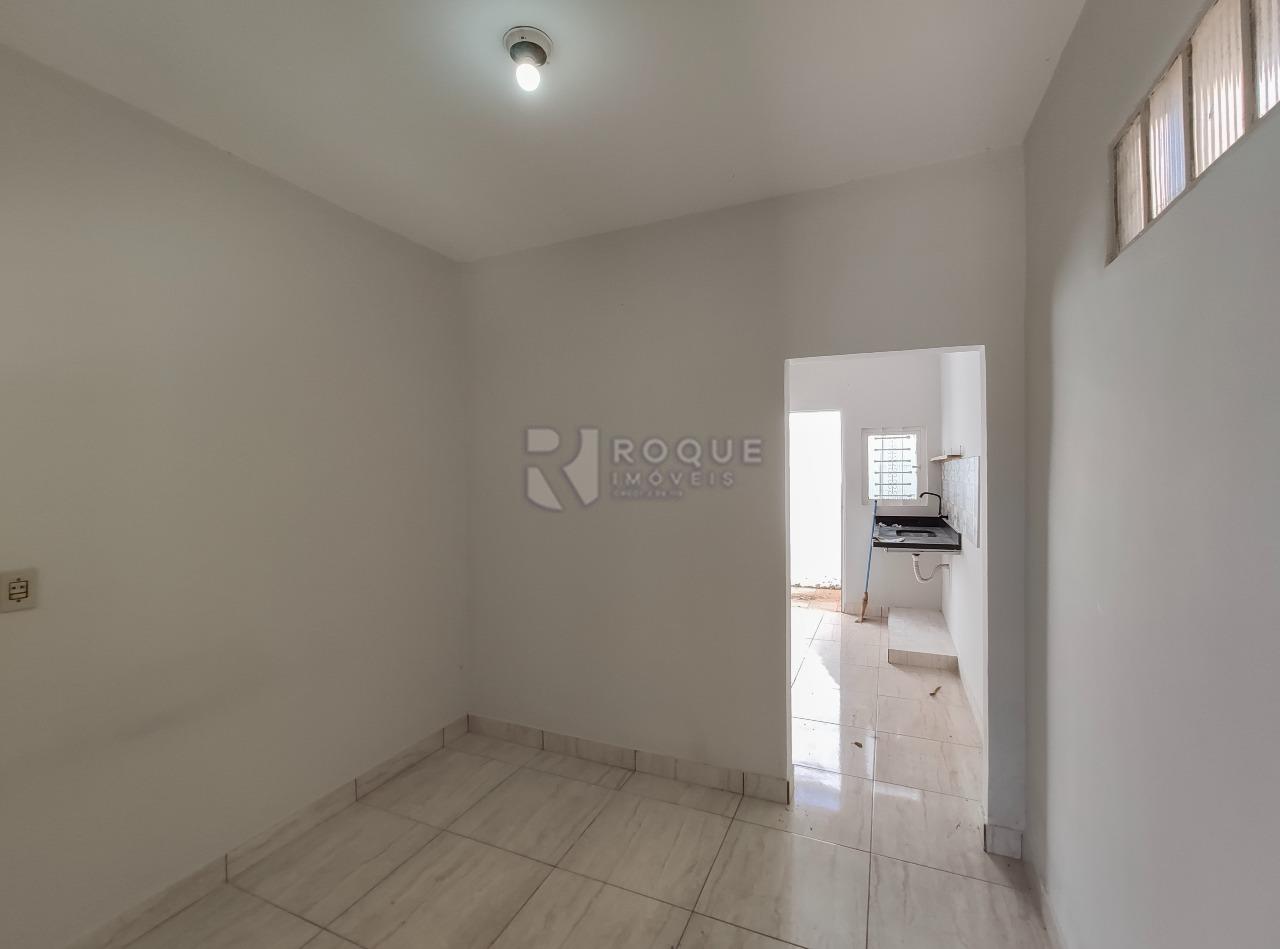 Casa Residencial para aluguel no bairro Vila Camargo: Dormitório 