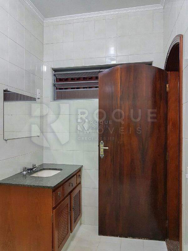 Casa Residencial para aluguel no bairro Parque Hippolyto: WC suíte
