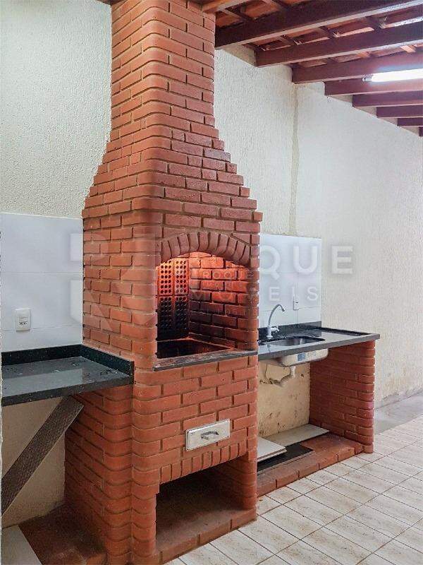 Casa Residencial para aluguel no bairro Parque Hippolyto: Churrasqueira