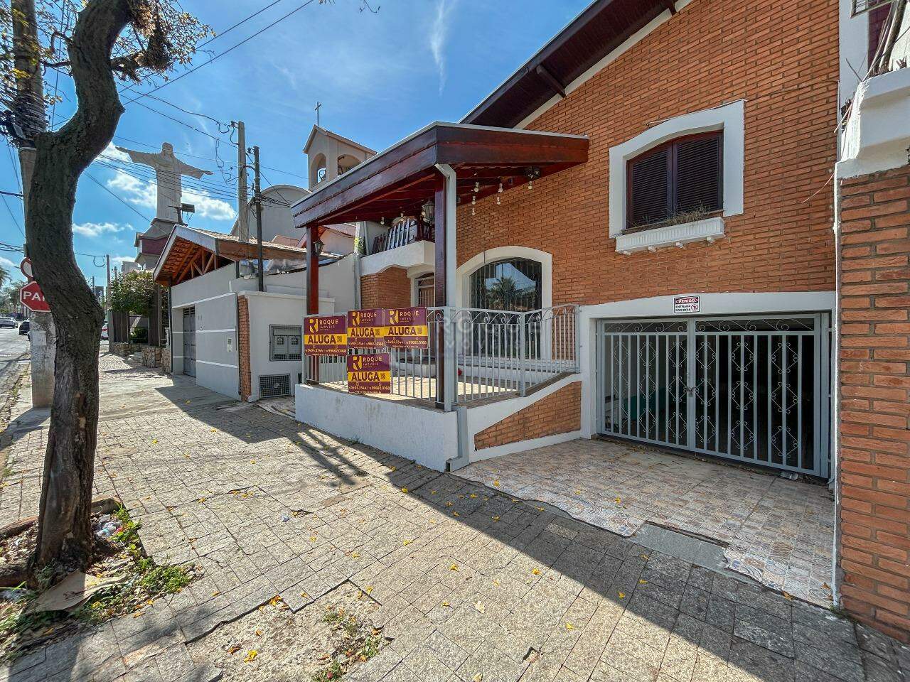 Casa Comercial para aluguel no bairro Vila Anita: Fachada