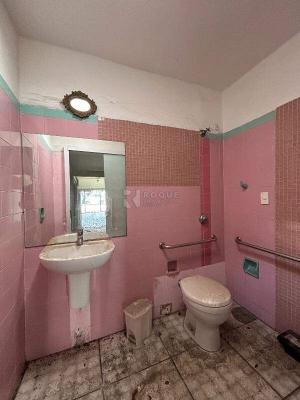 Casa Comercial para aluguel no bairro Vila Anita: WC garagem