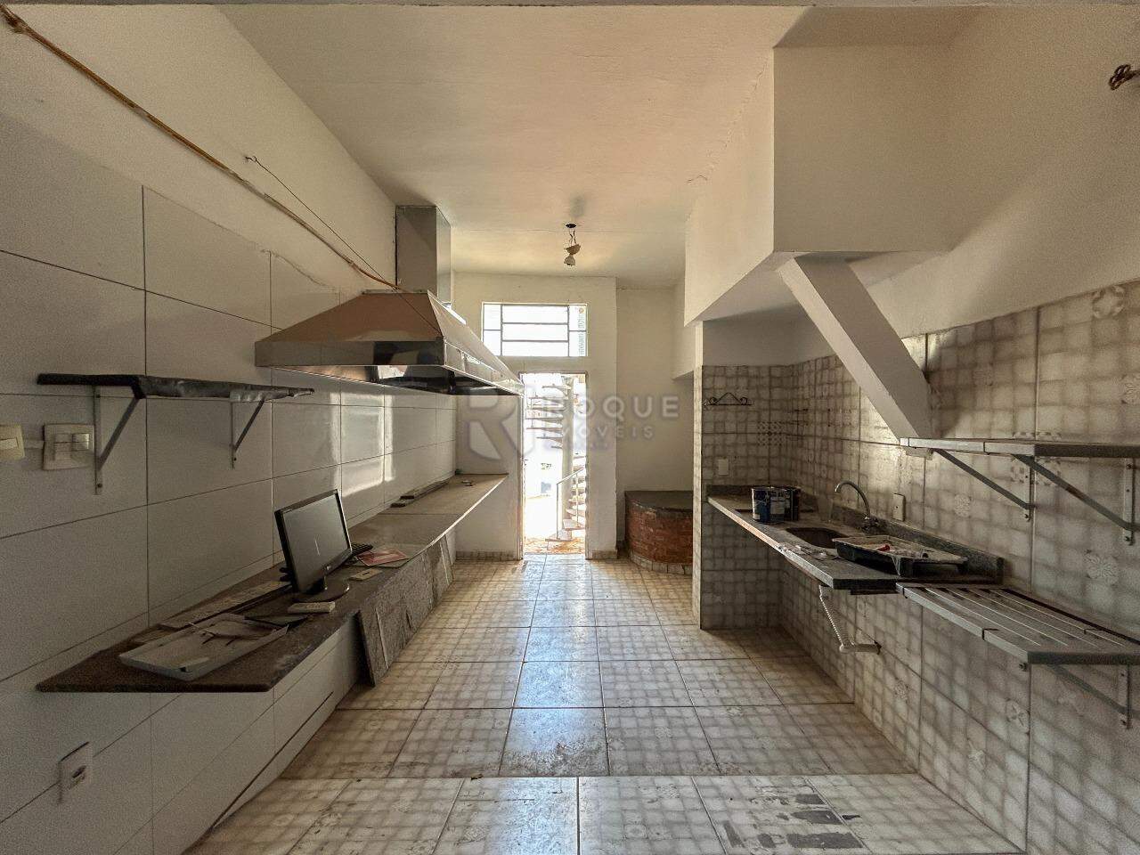Casa Comercial para aluguel no bairro Vila Anita: Copa