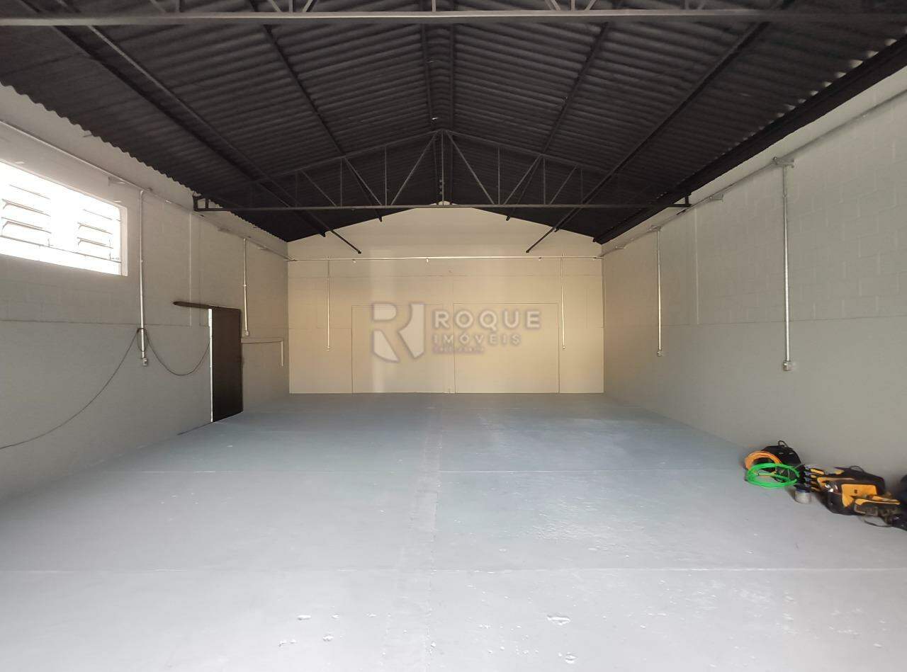 Barracão/Galpão para aluguel no bairro Centro: Salão 