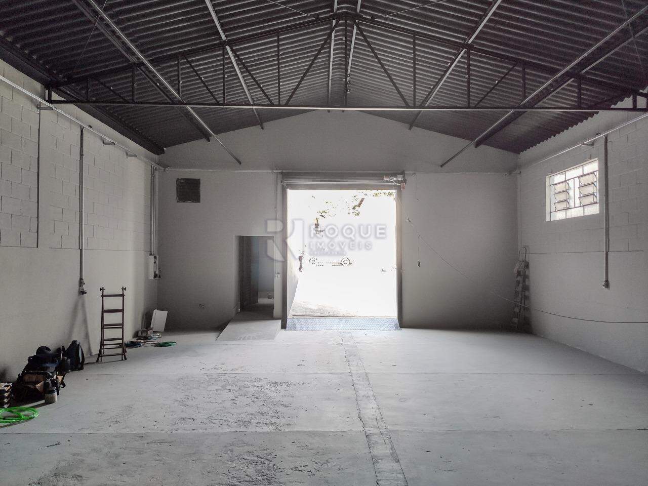 Barracão/Galpão para aluguel no bairro Centro: Salão 