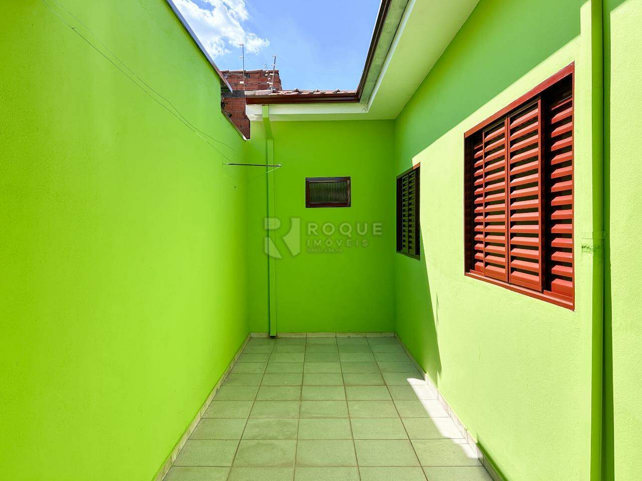Casa Residencial para aluguel no bairro Jardim das Palmeiras: Corredor 