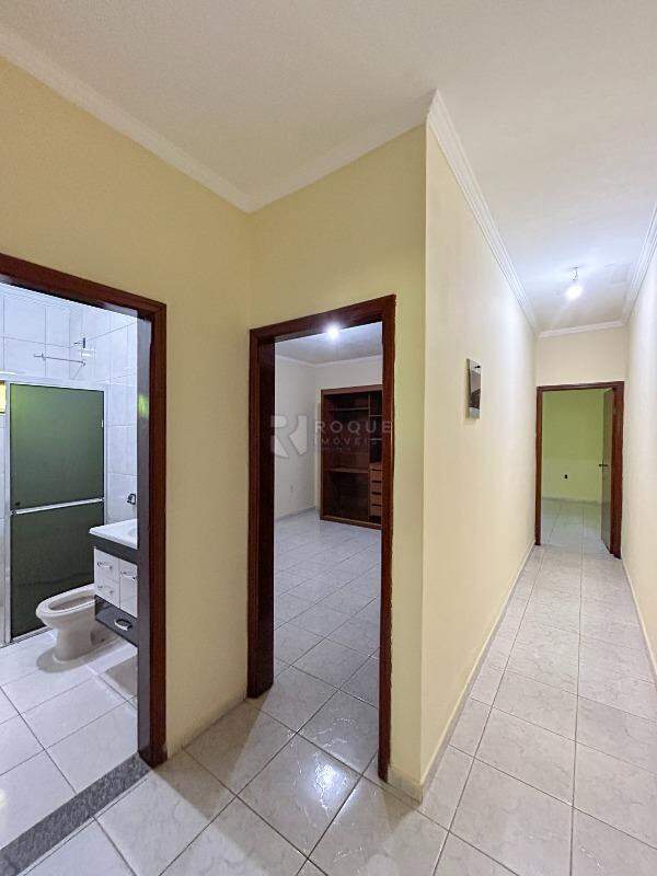 Casa Residencial para aluguel no bairro Jardim das Palmeiras: Hall