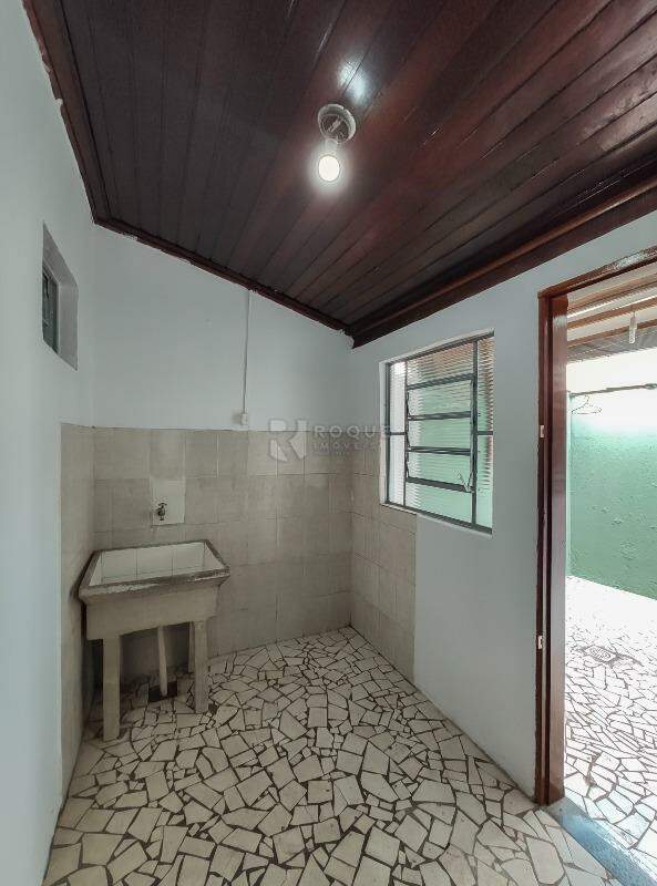 Casa Residencial para aluguel no bairro Vila Rocha: Área de serviço 