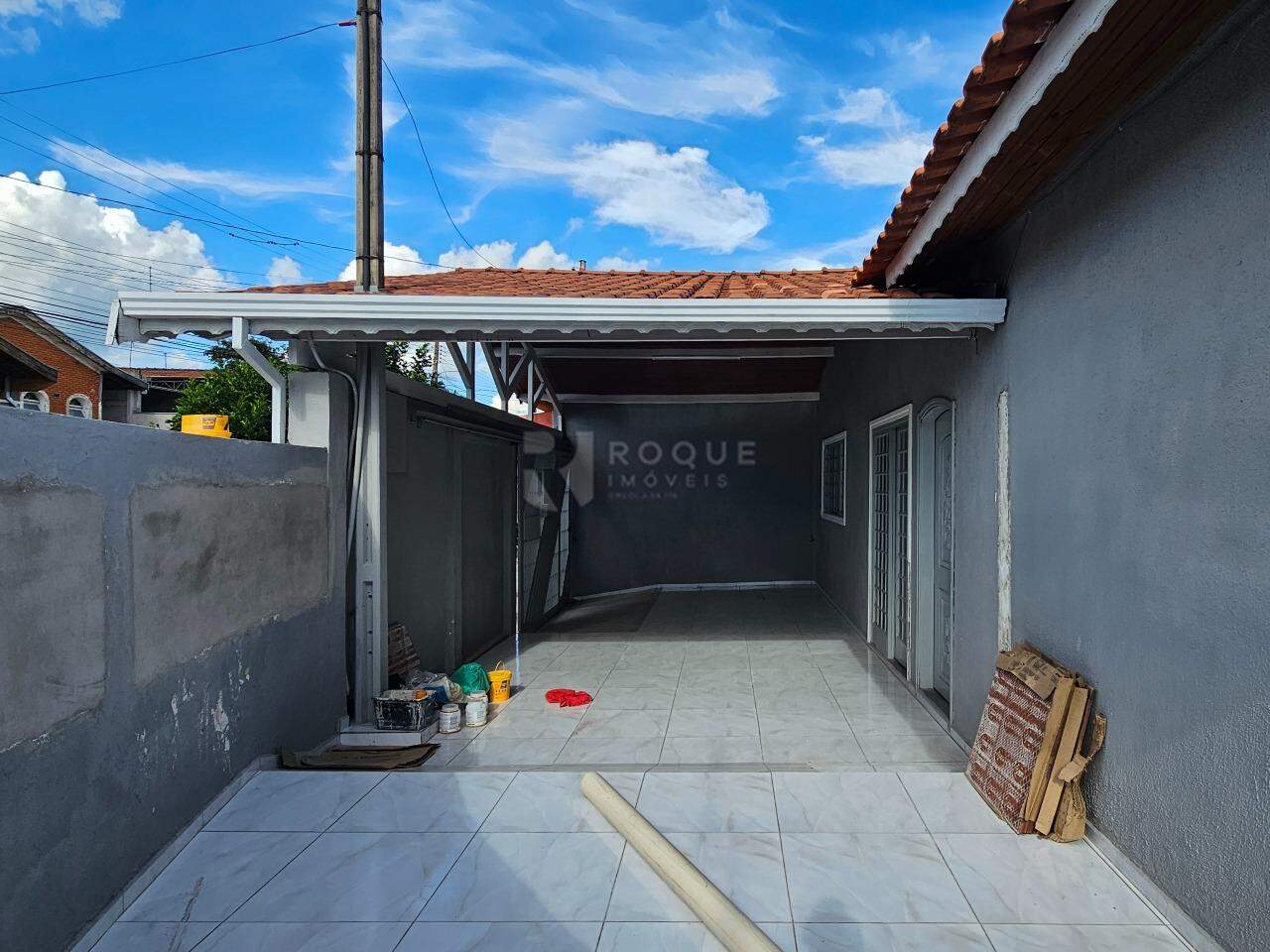 Casa Residencial para aluguel no bairro Jardim Nova Suiça: Garagem