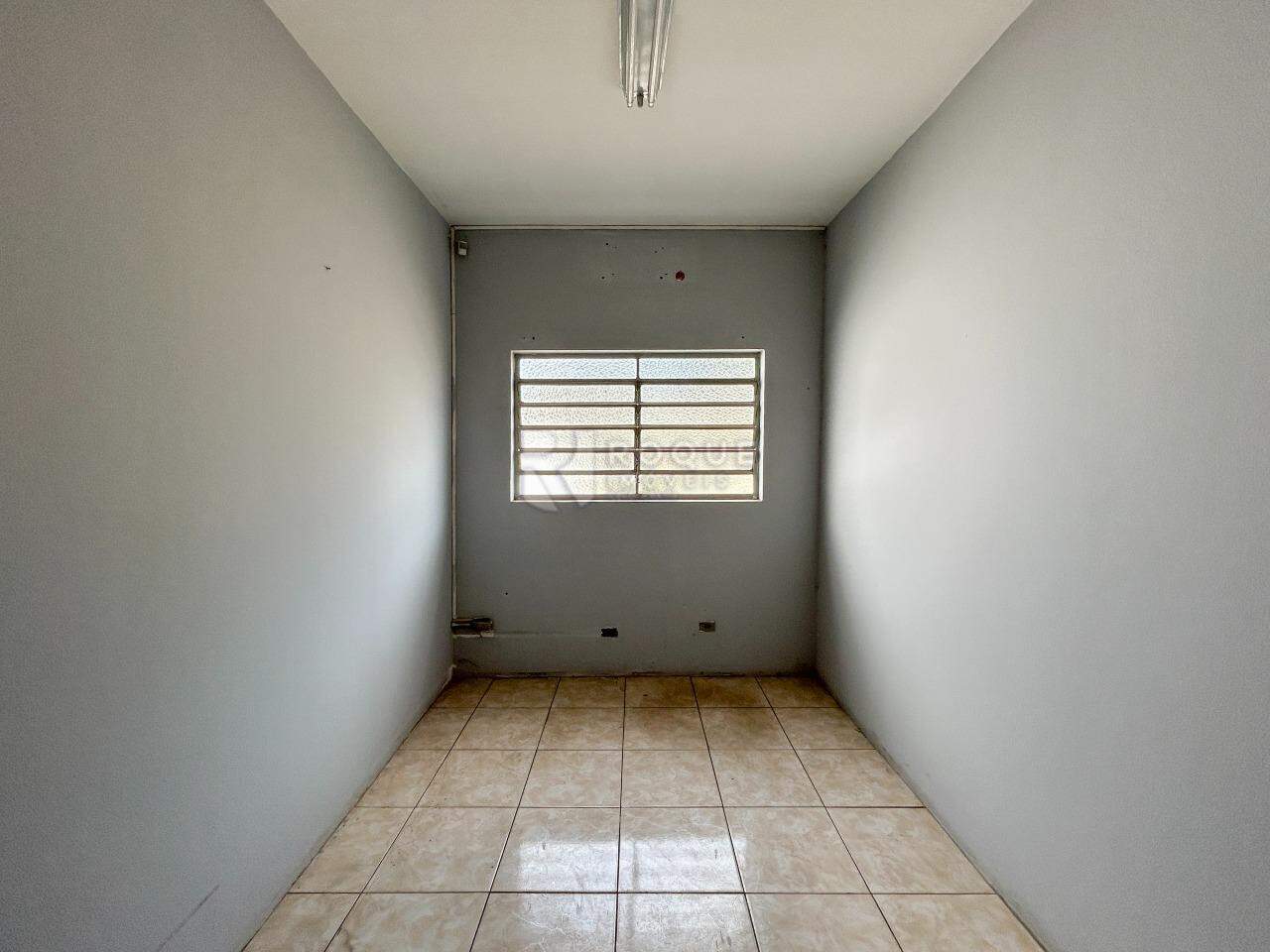 Barracão/Galpão para aluguel no bairro Parque Egisto Ragazzo: Sala 2