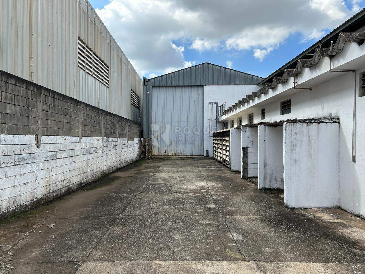 Barracão/Galpão para aluguel no bairro Parque Egisto Ragazzo: Corredor Lateral