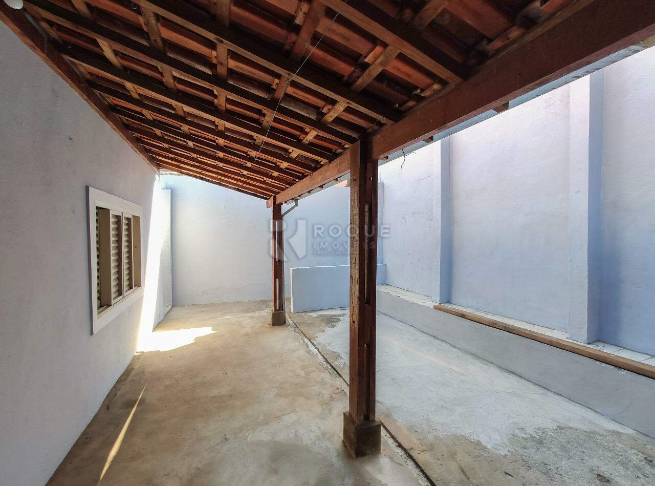 Casa Residencial para aluguel no bairro Jardim Santa Cecília: Rancho fundo