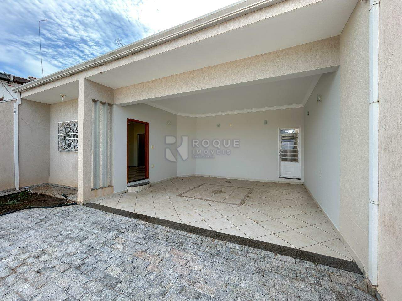 Casa Residencial para aluguel no bairro Jardim São Paulo: Frente 