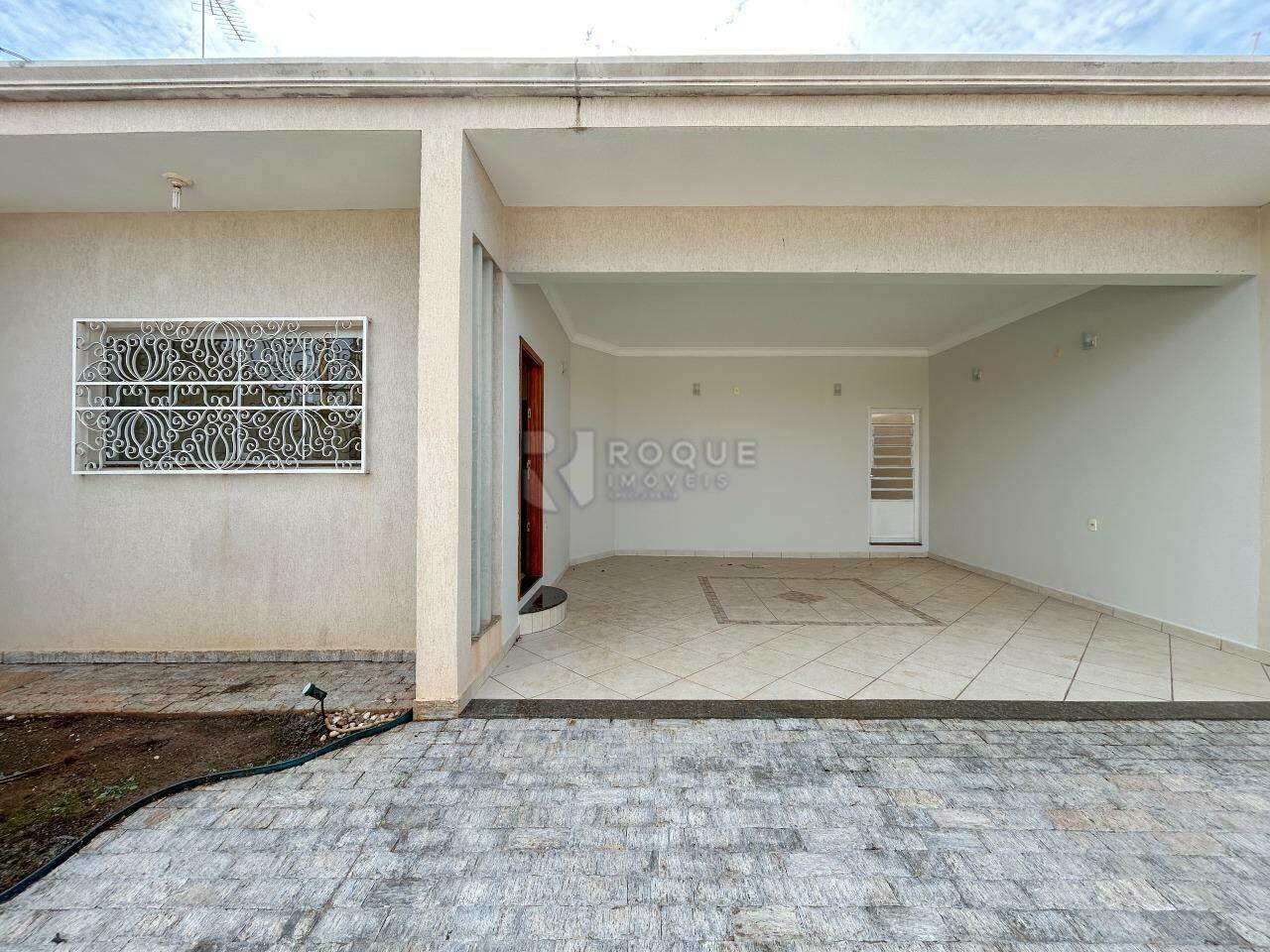 Casa Residencial para aluguel no bairro Jardim São Paulo: Garagem 