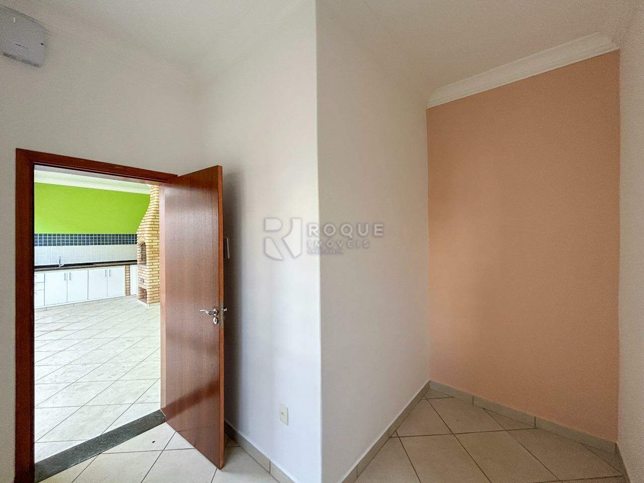 Casa Residencial para aluguel no bairro Jardim São Paulo: Sala fundo 