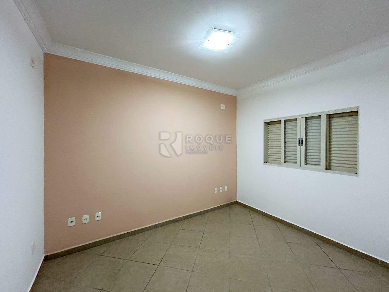 Casa Residencial para aluguel no bairro Jardim São Paulo: Dormitório 3 suíte 