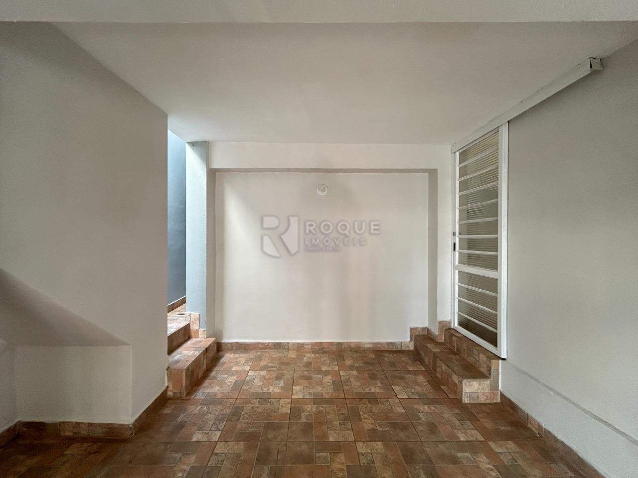 Casa Residencial para aluguel no bairro Centro: Garagem 