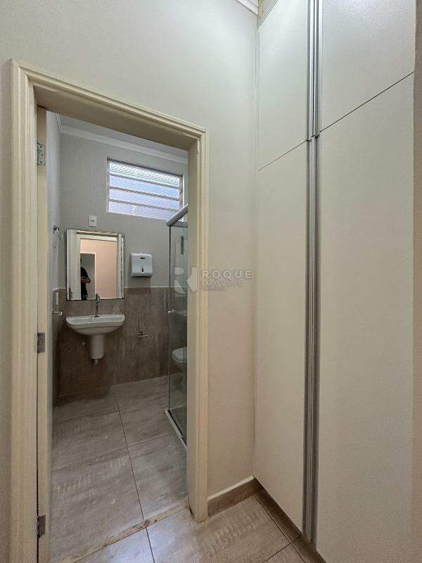 Casa Residencial para aluguel no bairro Centro: Hall