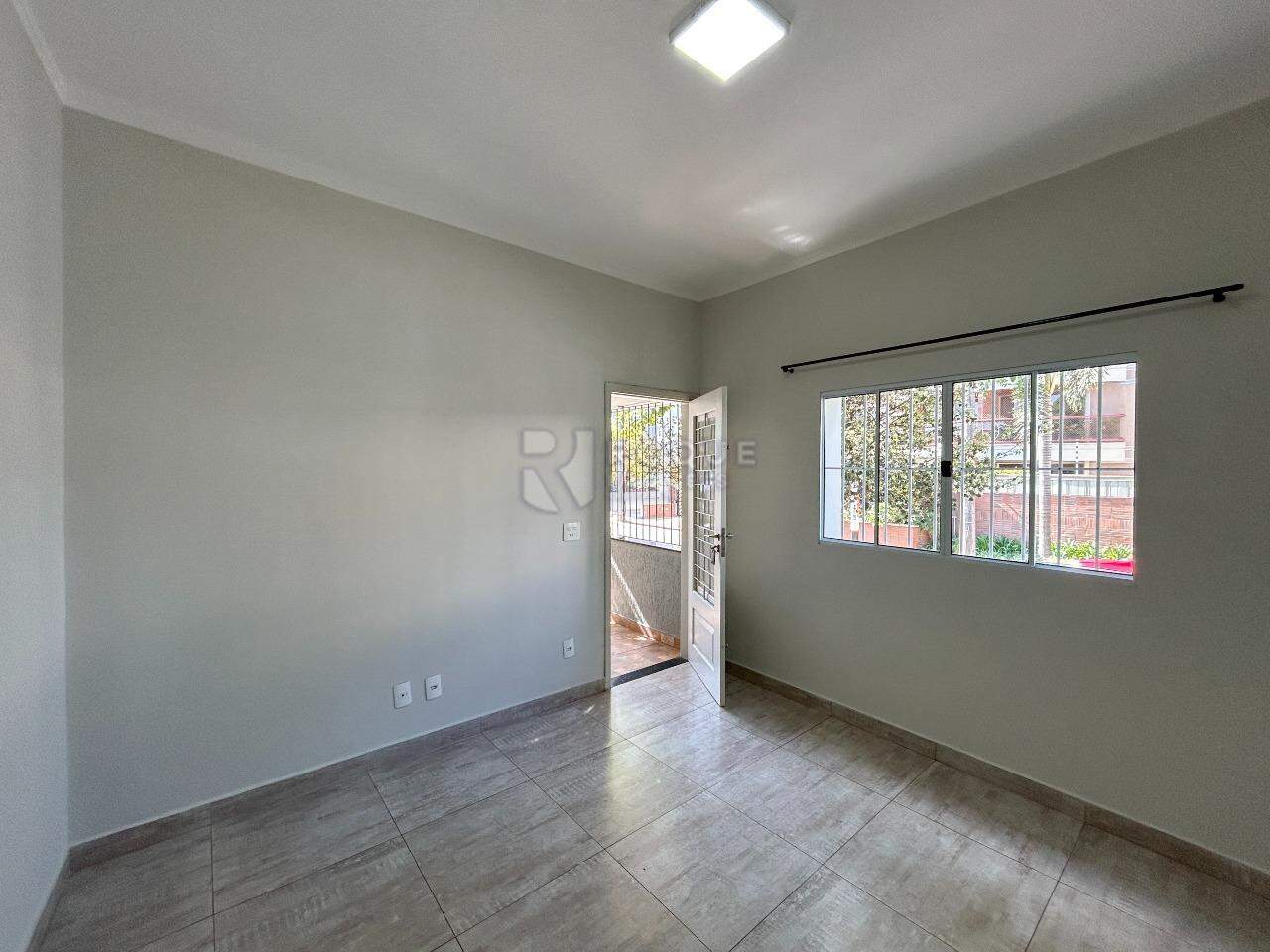 Casa Residencial para aluguel no bairro Centro: Sala 