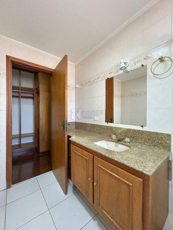 Apartamento para aluguel no bairro Centro: WC suíte 