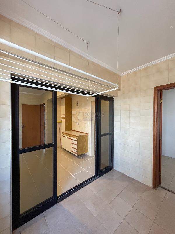 Apartamento para aluguel no bairro Centro: Área de serviço 