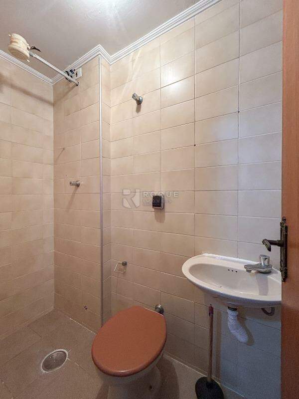 Apartamento para aluguel no bairro Centro: WC suíte 