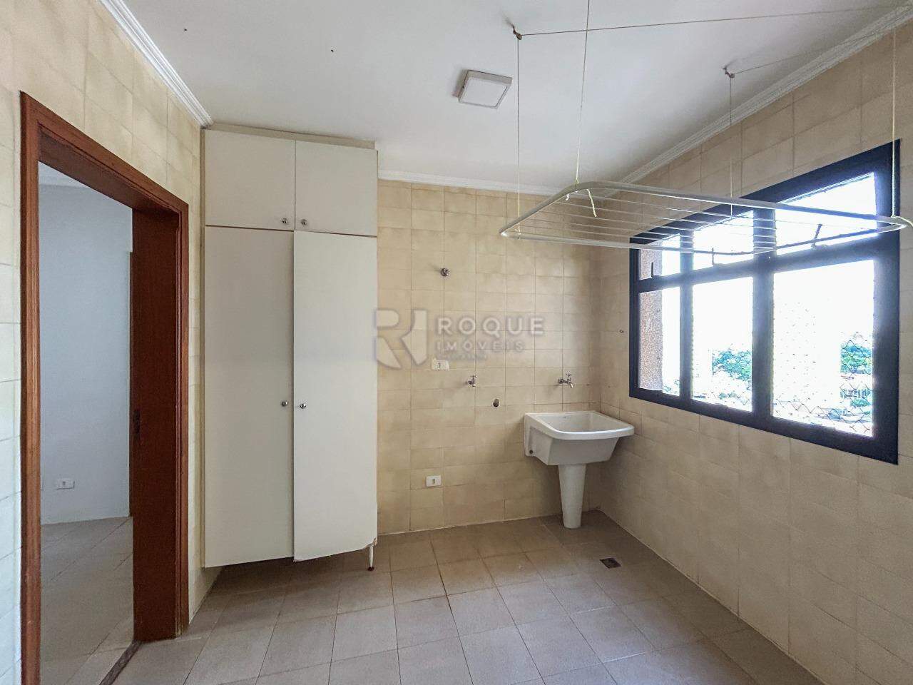 Apartamento para aluguel no bairro Centro: Área de serviço 