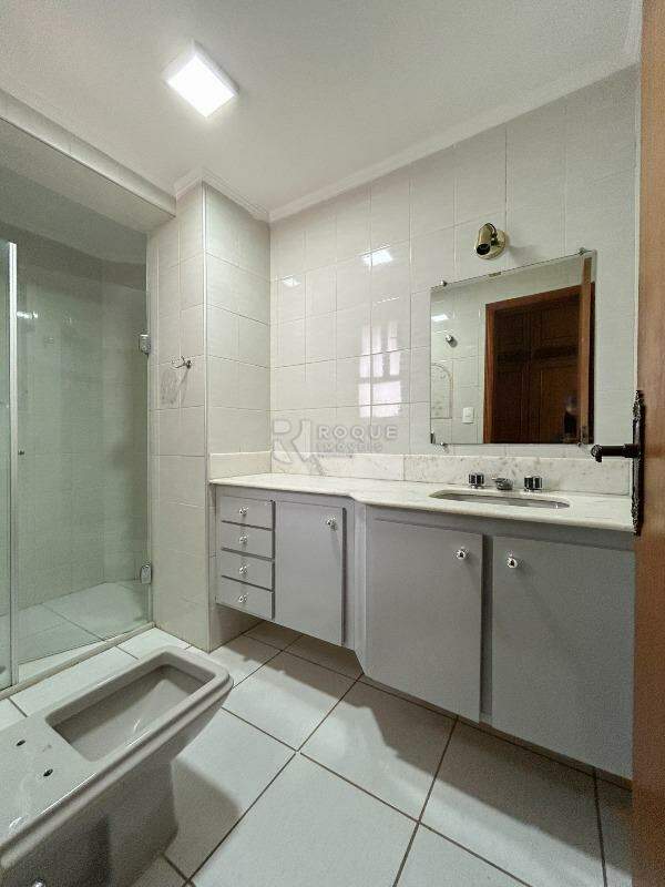 Apartamento para aluguel no bairro Centro: WC suíte 