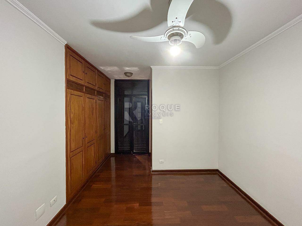 Apartamento para aluguel no bairro Centro: Dormitório 2 suíte