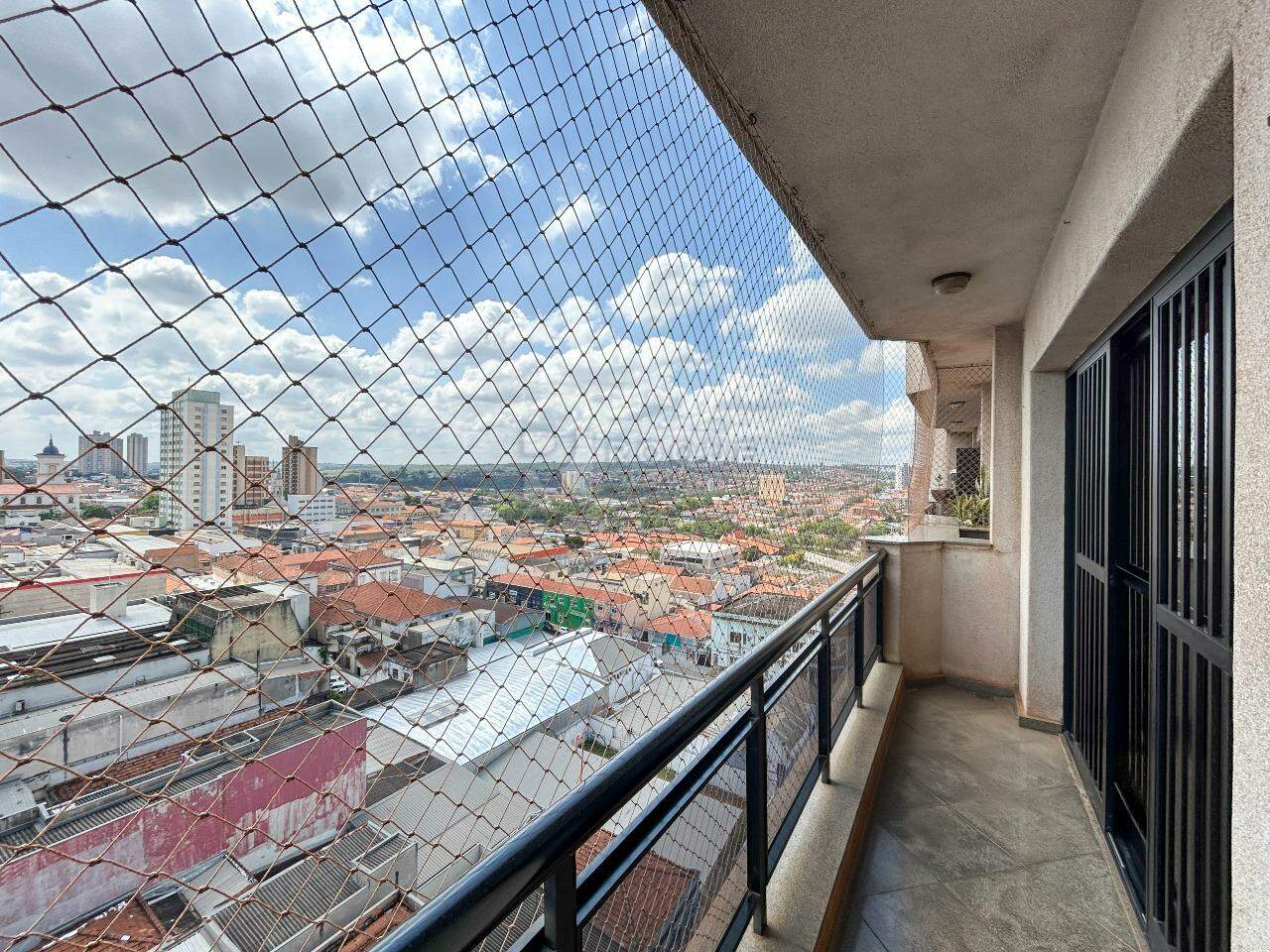 Apartamento para aluguel no bairro Centro: 
