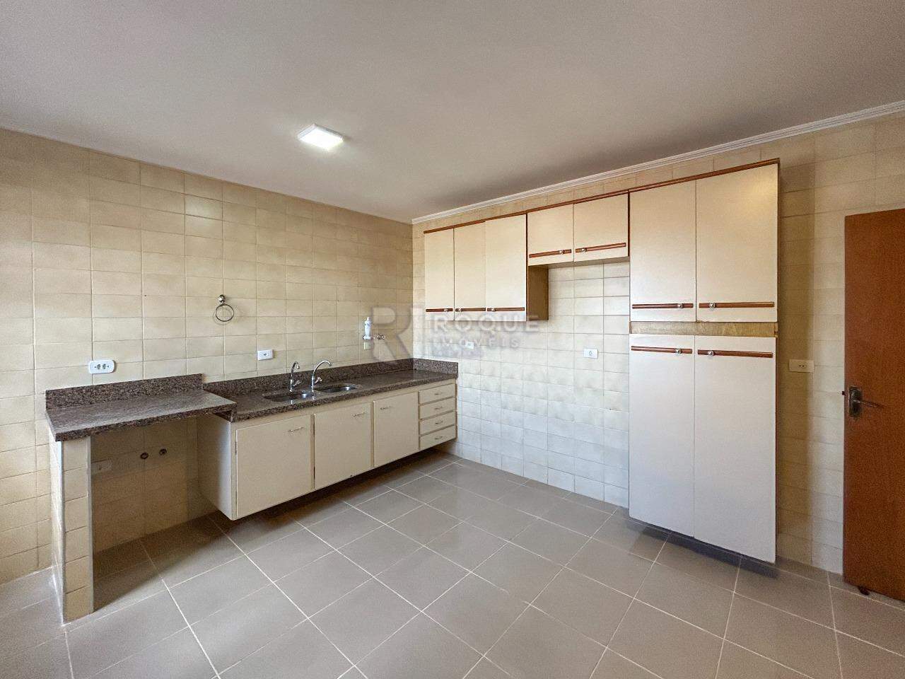 Apartamento para aluguel no bairro Centro: Cozinha