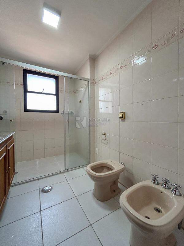 Apartamento para aluguel no bairro Centro: WC suíte 