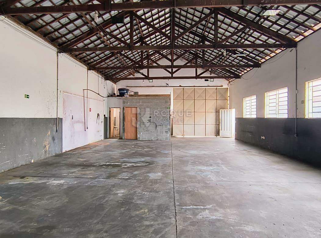 Barracão/Galpão para aluguel no bairro Vila Claudia: Salão