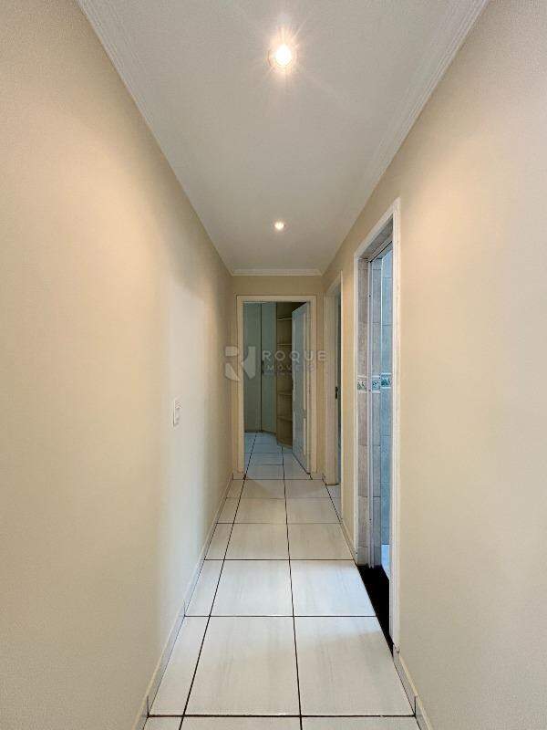 Apartamento para aluguel no bairro Itaipu: Hall