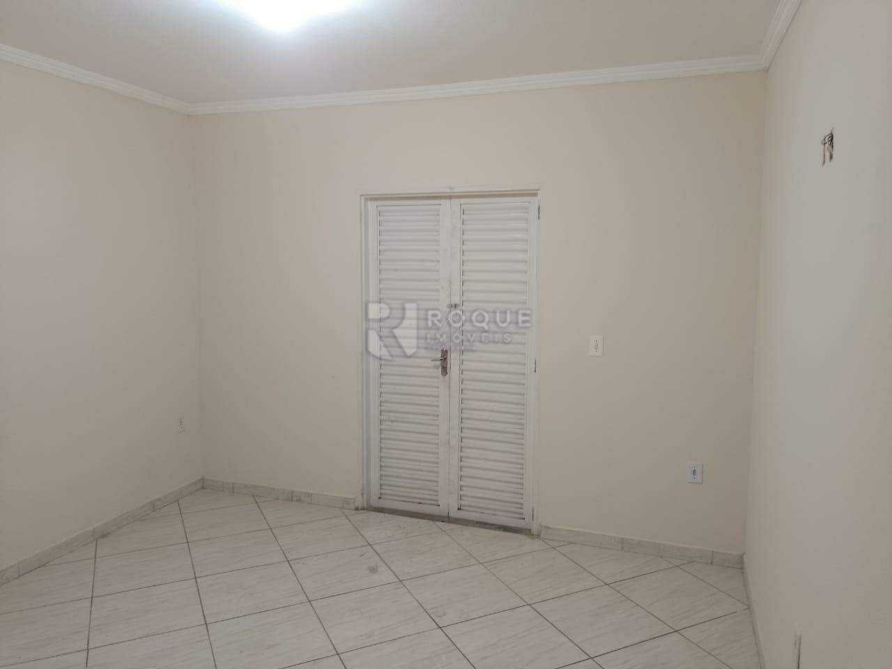 Casa Residencial para aluguel no bairro Jardim das Palmeiras: Dormitório 02 Suíte